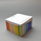 Popieriaus kubeliai su spauda 9 x 9 cm. Aukštis 5 cm. Spauda 4 pusės. Su spalvota spaudos spalva ant lapelių. 