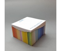 Popieriaus kubeliai su spauda 7 x 7 cm. Aukštis 1 cm. Spauda 4 pusės. Su spalvota spaudos spalva ant lapelių. 
