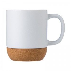 Reklaminė atributika su logotipu (Ceramic mug 420 ml with cork detail)