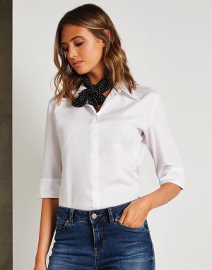 Womens Tailored Fit Continental Blouse. Moteriški marškiniai
